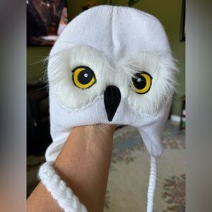 Harry Potter Griffindor Hedwig White Owl Plush Winter Hat with Ear Flaps OS
